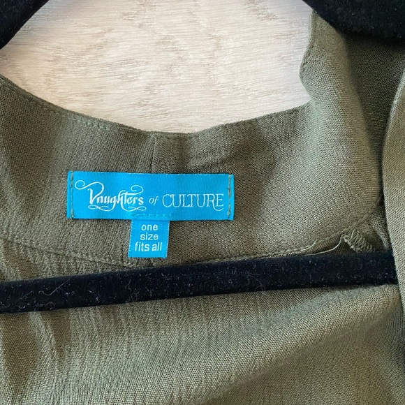 Daughters Of Culture One Size Fits All Robe - Picture 3 of 3